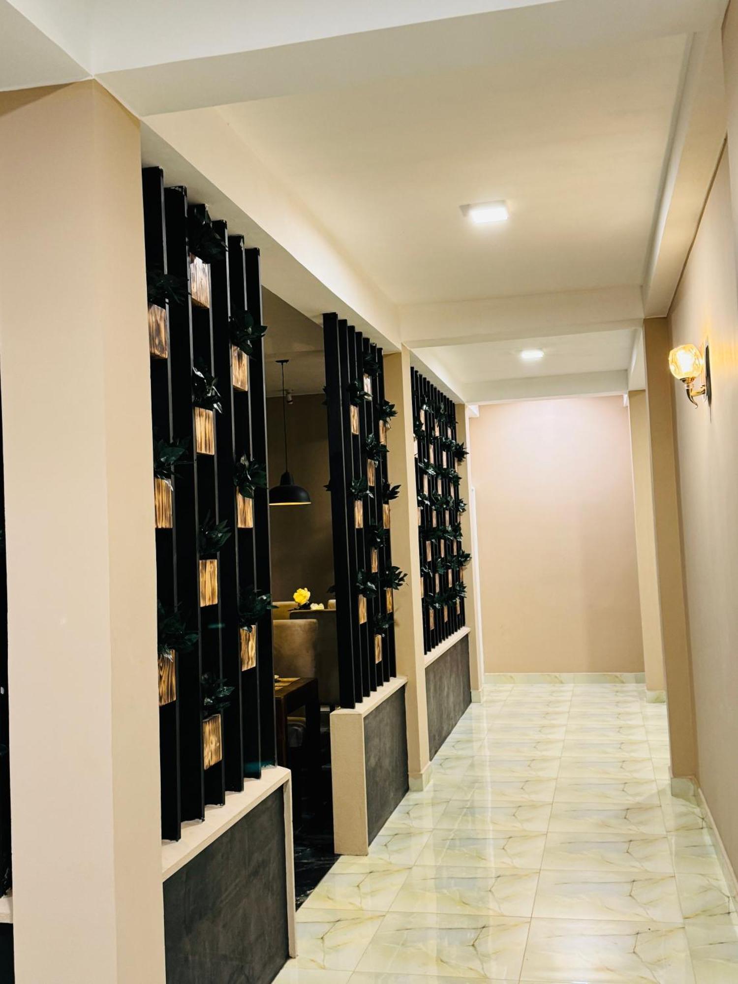 Royal Bliss Hotel 누와라 엘리야 외부 사진